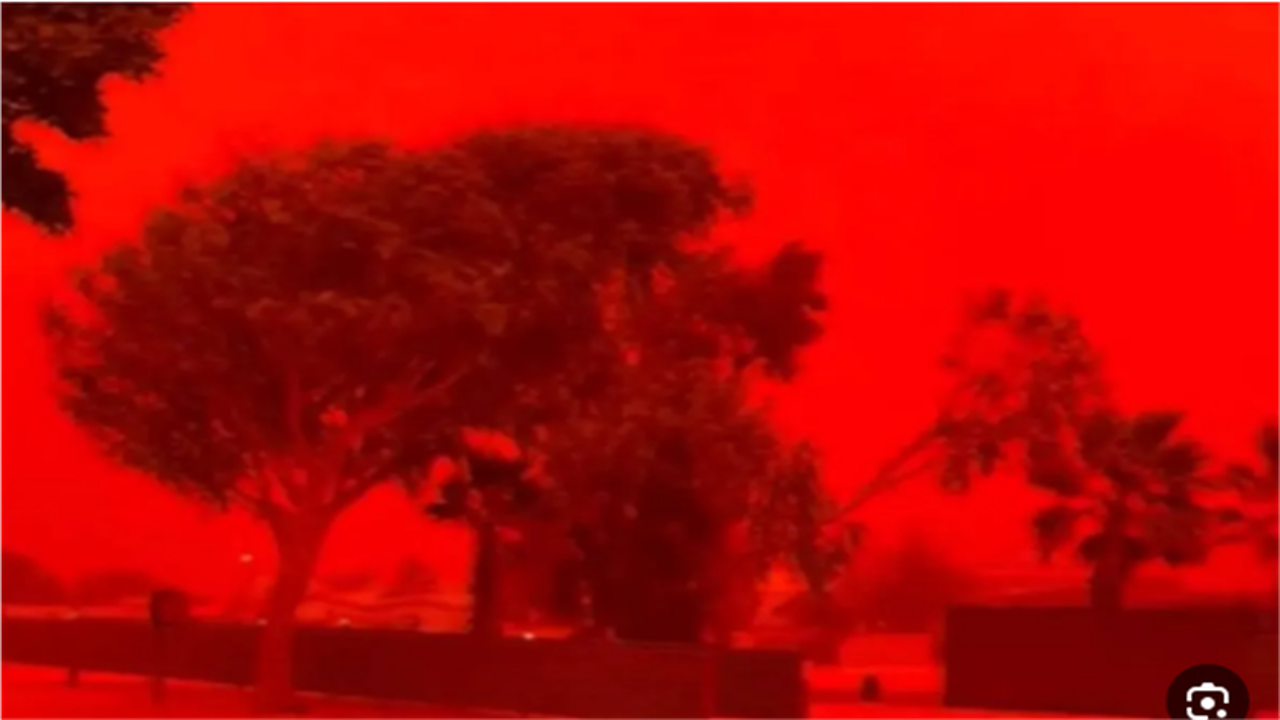 الأرصاد الجوية تنبه من الشائعات وتكشف أسباب حدوث العاصفة الدموية وتأثيرها